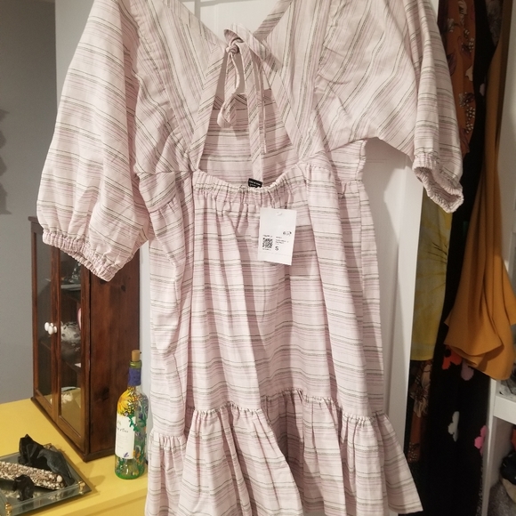 Dress - Picture 2 of 2